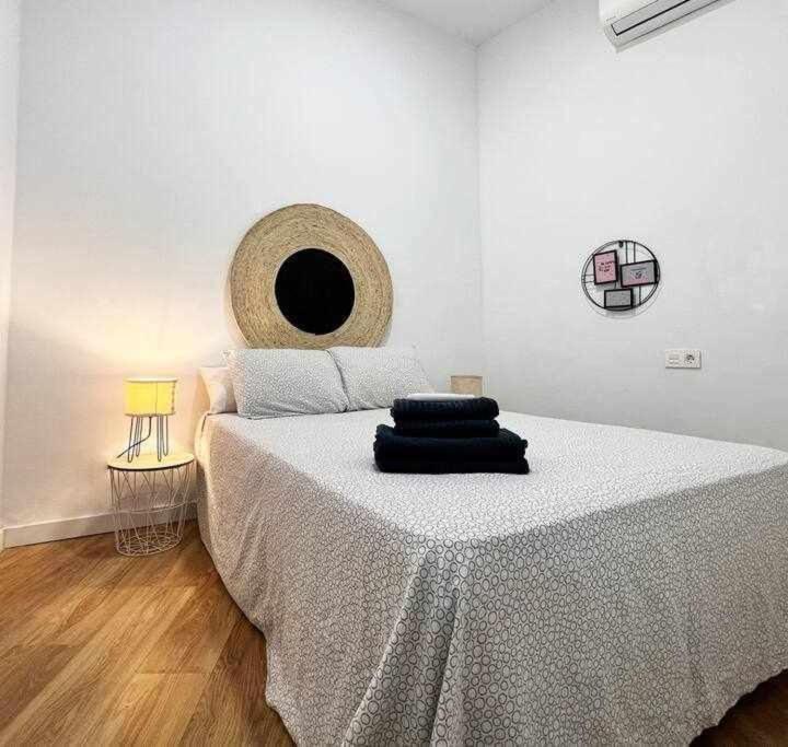 Aym Places Buen Viaje Parking Incluido Apartment Seville Luaran gambar